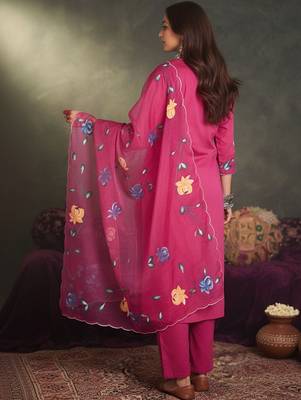 Women Floral Printed Regular Thread Work Pure Cotton Kurta with Trousers & With Dupatta 3