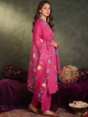 Women Floral Printed Regular Thread Work Pure Cotton Kurta with Trousers & With Dupatta 6
