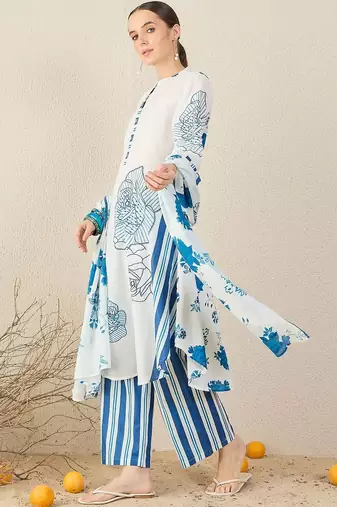 Women Floral Printed Regular Pure Cotton Kurta with Trousers & With Dupatta