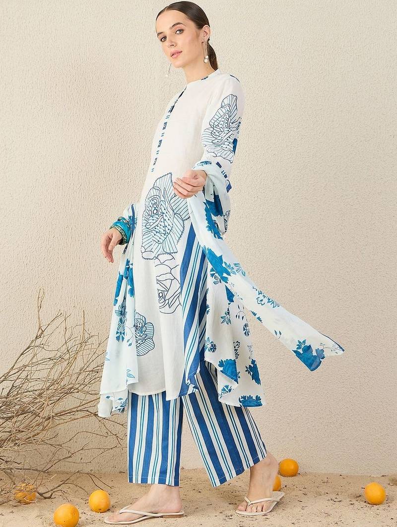 Women Floral Printed Regular Pure Cotton Kurta with Trousers & With Dupatta