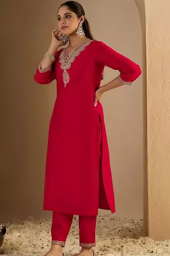 Women Ethnic Motifs Embroidered Regular Thread Work Liva Kurta with Trousers