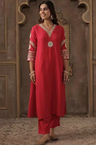 Women Ethnic Motifs Embroidered Regular Thread Work Kurta with Trousers