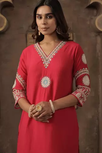 Women Ethnic Motifs Embroidered Regular Thread Work Kurta with Trousers
