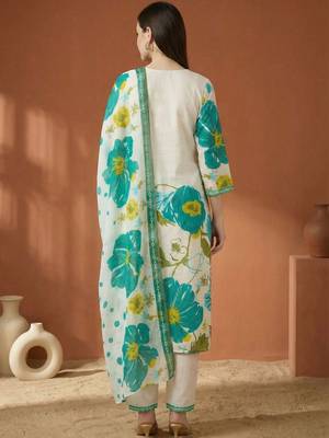 Women Floral Printed Regular Pure Cotton Kurta with Trousers & With Dupatta 3