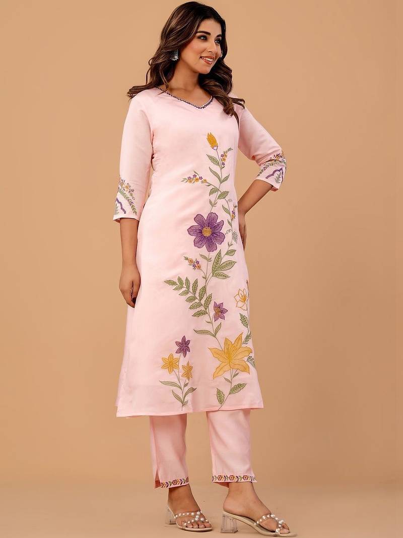 Women Floral Embroidered Regular Thread Work Kurta with Trousers