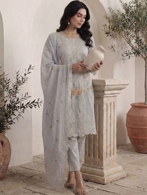 Women Floral Embroidered Regular Thread Work Pure Cotton Kurta with Trousers & With Dupatta 1