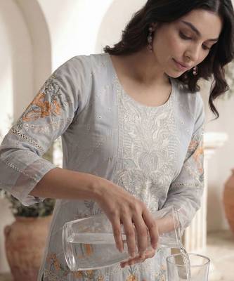 Women Floral Embroidered Regular Thread Work Pure Cotton Kurta with Trousers & With Dupatta 2