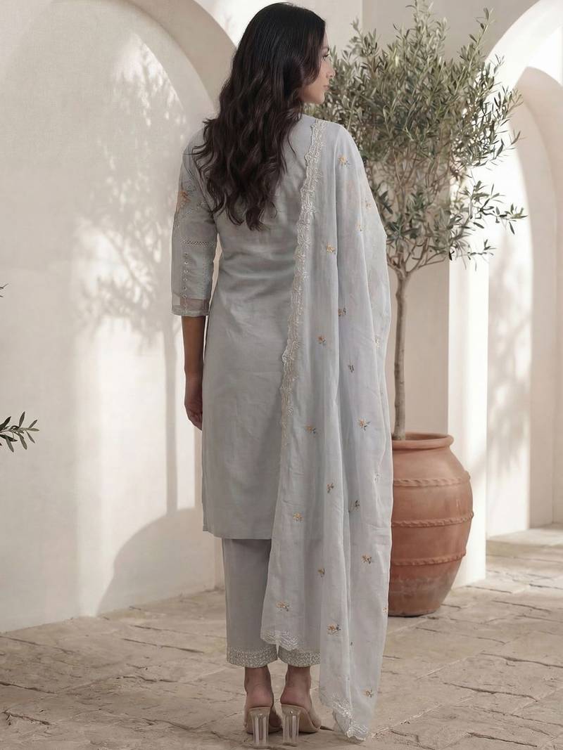 Women Floral Embroidered Regular Thread Work Pure Cotton Kurta with Trousers & With Dupatta