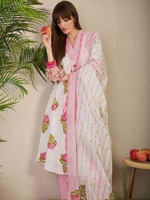 Women Floral Printed Regular Pure Cotton Kurta with Trousers & With Dupatta 3