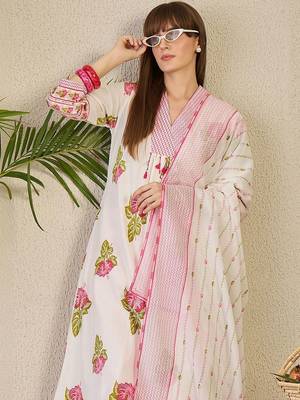 Women Floral Printed Regular Pure Cotton Kurta with Trousers & With Dupatta 4