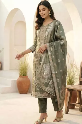 Women Regular Kurta with Trousers & With Dupatta