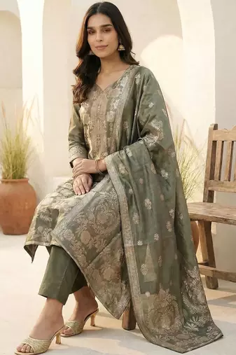 Women Regular Kurta with Trousers & With Dupatta