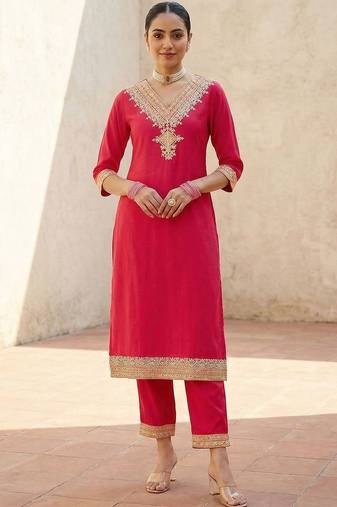 Women Ethnic Motifs Embroidered Regular Thread Work Kurta with Trousers