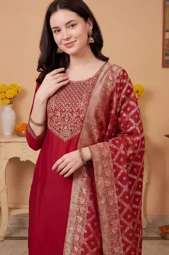 Women Ethnic Motifs Embroidered Regular Thread Work Kurta with Trousers & With Dupatta