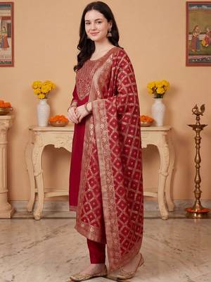 Women Ethnic Motifs Embroidered Regular Thread Work Kurta with Trousers & With Dupatta 3