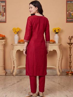 Women Ethnic Motifs Embroidered Regular Thread Work Kurta with Trousers & With Dupatta 4