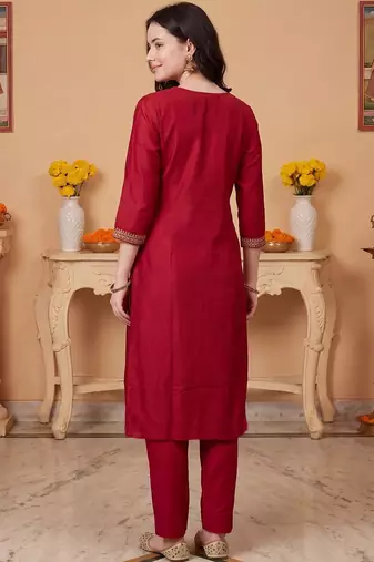 Women Ethnic Motifs Embroidered Regular Thread Work Kurta with Trousers & With Dupatta