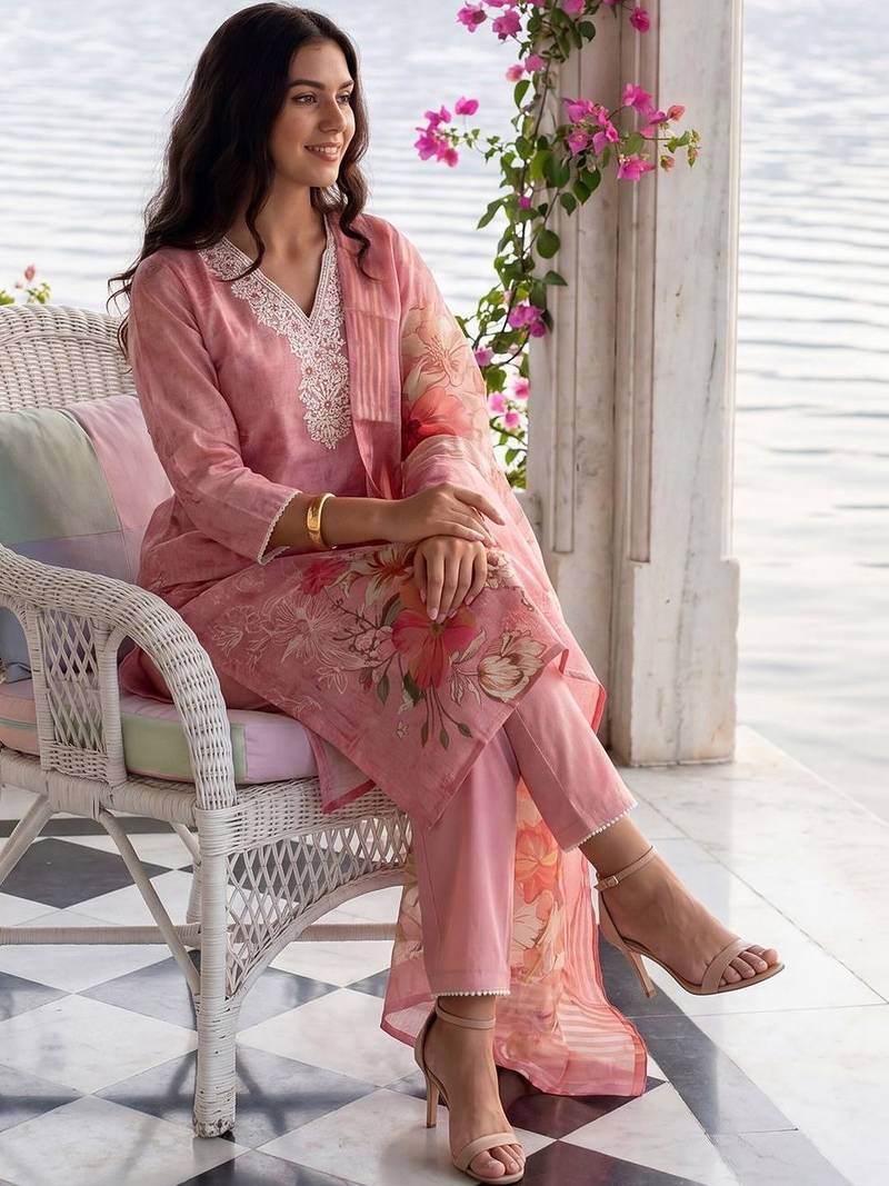 Women Floral Printed Regular Thread Work Linen Kurta with Trousers & With Dupatta
