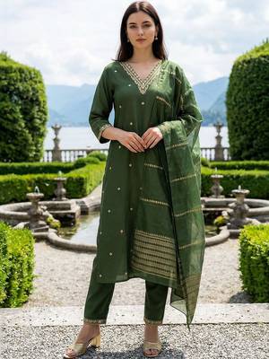 Women Ethnic Motifs Embroidered Regular Thread Work Kurta with Trousers & With Dupatta 1
