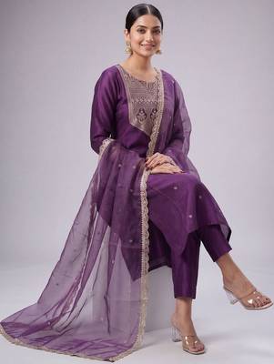Women Ethnic Motifs Embroidered Regular Thread Work Kurta with Trousers & Dupatta 5