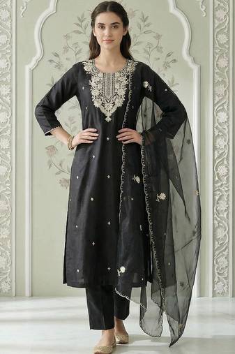 Women Ethnic Motifs Embroidered Regular Thread Work Kurta with Trousers & With Dupatta