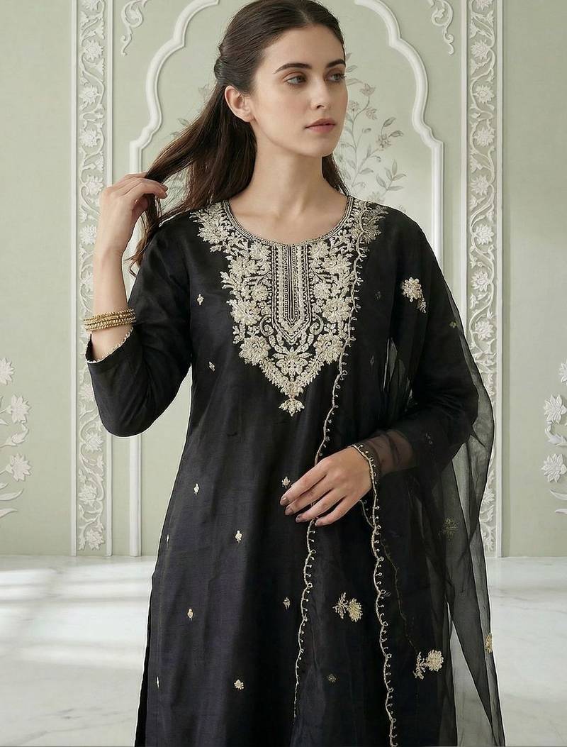 Women Ethnic Motifs Embroidered Regular Thread Work Kurta with Trousers & With Dupatta