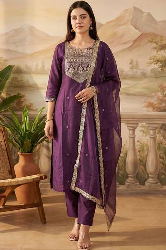 Women Ethnic Motifs Embroidered Regular Thread Work Liva Kurta with Trousers & With Dupatta