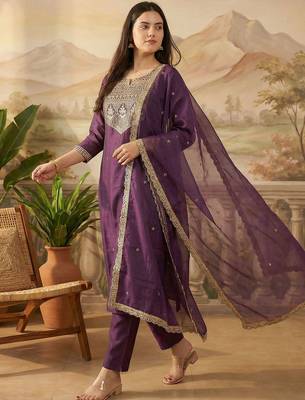 Women Ethnic Motifs Embroidered Regular Thread Work Liva Kurta with Trousers & With Dupatta 3