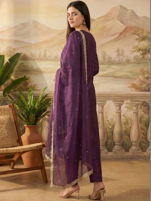 Women Ethnic Motifs Embroidered Regular Thread Work Liva Kurta with Trousers & With Dupatta 6