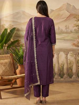 Women Ethnic Motifs Embroidered Regular Thread Work Liva Kurta with Trousers & With Dupatta 7