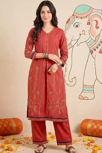 Women Ethnic Motifs Embroidered Regular Thread Work Kurta with Palazzos