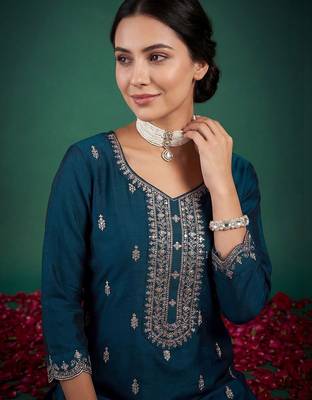 Women Ethnic Motifs Embroidered Regular Thread Work Kurta with Trousers & With Dupatta 6