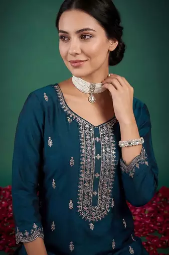 Women Ethnic Motifs Embroidered Regular Thread Work Kurta with Trousers & With Dupatta