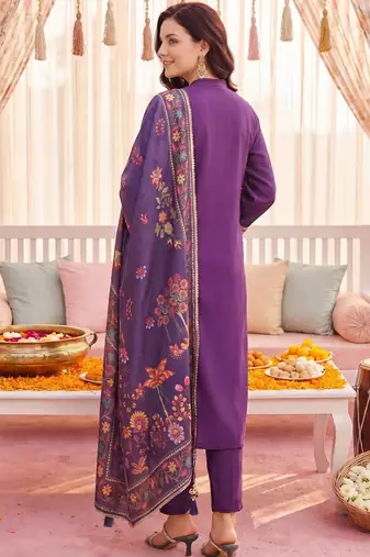 Women Ethnic Motifs Embroidered Regular Thread Work Kurta with Trousers & With Dupatta