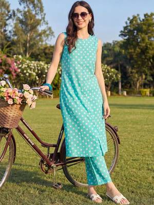 Women Printed Regular Pure Cotton Kurta with Trousers 1
