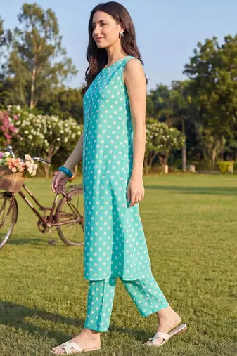 Women Printed Regular Pure Cotton Kurta with Trousers