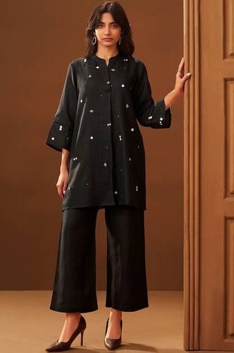 Women Ethnic Motifs Embroidered Regular Thread Work Kurta with Palazzos