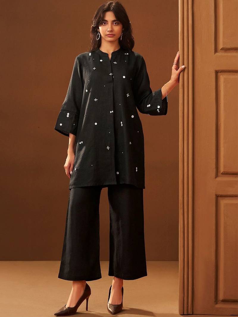 Women Ethnic Motifs Embroidered Regular Thread Work Kurta with Palazzos