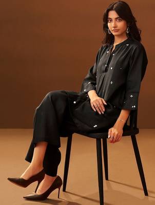 Women Ethnic Motifs Embroidered Regular Thread Work Kurta with Palazzos 5