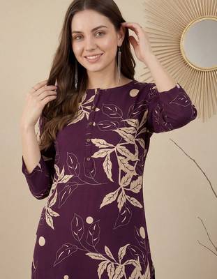 Women Floral Printed Regular Kurta with Trousers 2