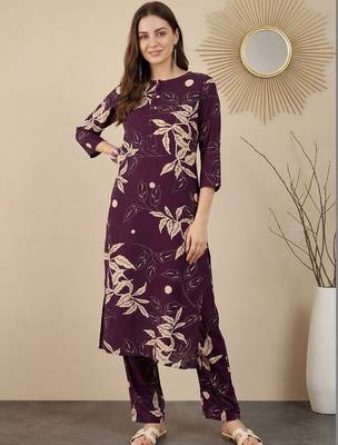 Women Floral Printed Regular Kurta with Trousers 6