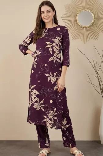 Women Floral Printed Regular Kurta with Trousers