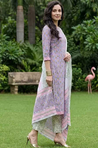 Women Floral Printed Regular Pure Cotton Kurta with Trousers & With Dupatta