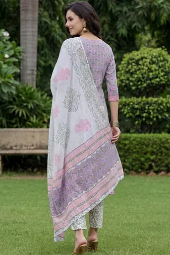 Women Floral Printed Regular Pure Cotton Kurta with Trousers & With Dupatta