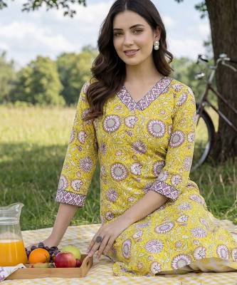 Women Floral Printed Regular Pure Cotton Kurta with Trousers & With Dupatta 6