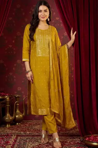 Women Regular Kurta with Trousers & With Dupatta