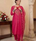 Women Floral Embroidered Regular Thread Work Kurta with Trousers & With Dupatta