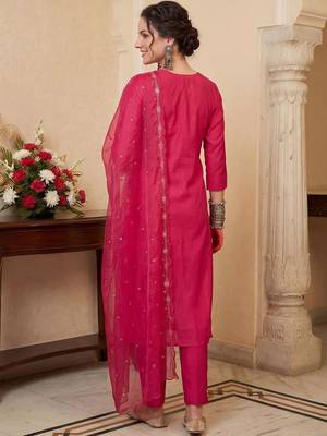 Women Floral Embroidered Regular Thread Work Kurta with Trousers & With Dupatta 4