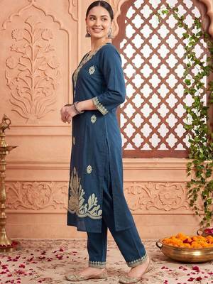 Women Ethnic Motifs Embroidered Regular Thread Work Pure Cotton Kurta with Trousers 3