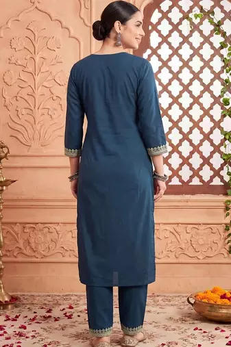 Women Ethnic Motifs Embroidered Regular Thread Work Pure Cotton Kurta with Trousers